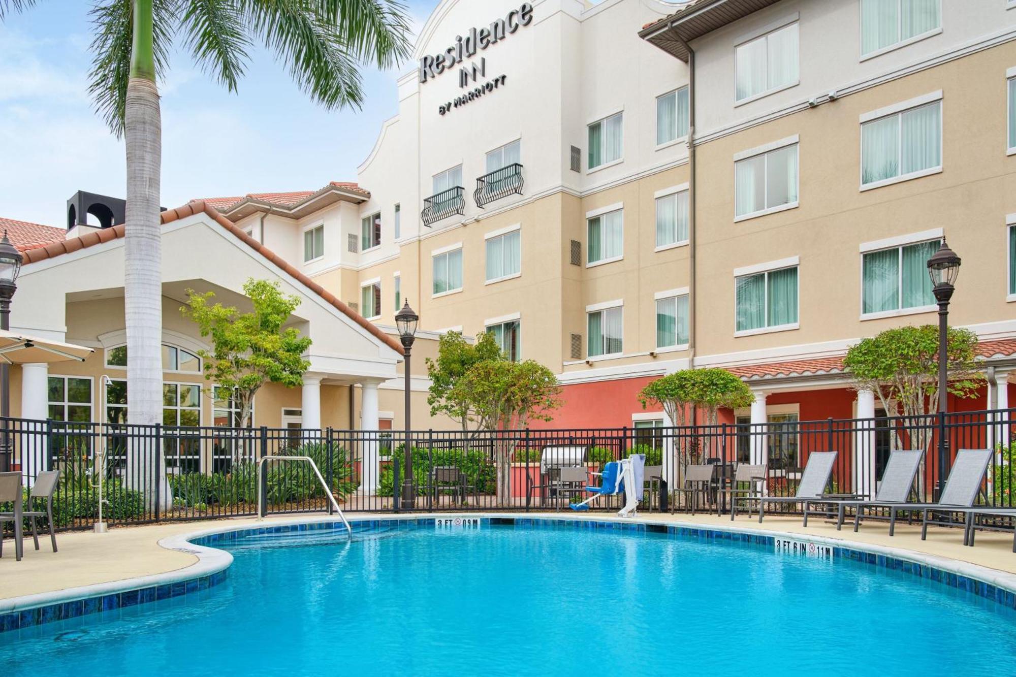 Residence Inn By Marriott Fort Myers At I-75 And Gulf Coast Town Center Эстеро Экстерьер фото