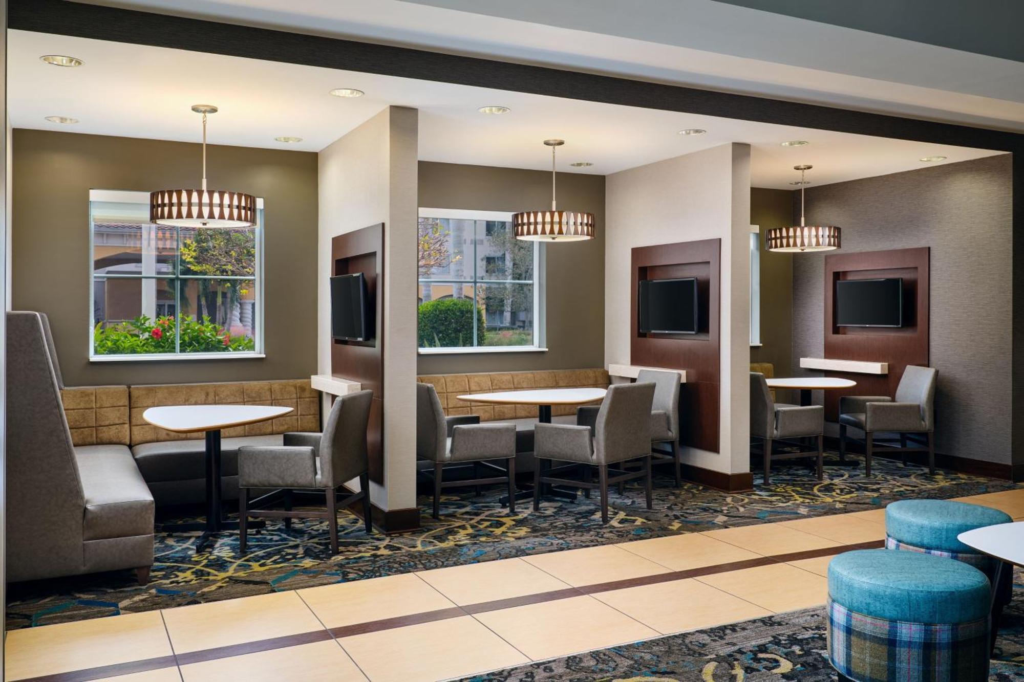 Residence Inn By Marriott Fort Myers At I-75 And Gulf Coast Town Center Эстеро Экстерьер фото