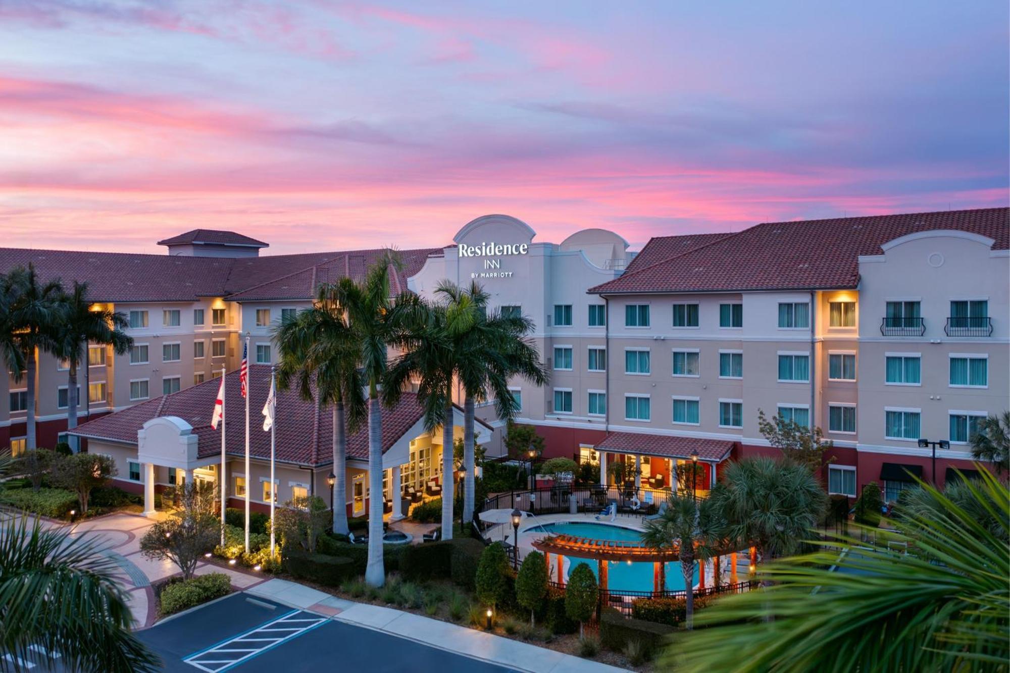 Residence Inn By Marriott Fort Myers At I-75 And Gulf Coast Town Center Эстеро Экстерьер фото
