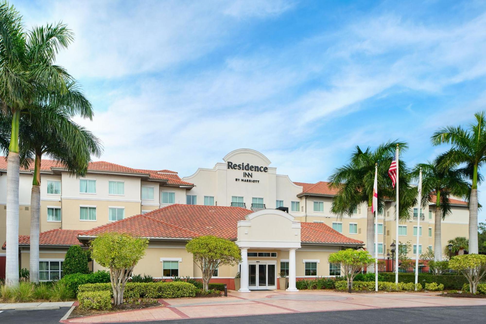 Residence Inn By Marriott Fort Myers At I-75 And Gulf Coast Town Center Эстеро Экстерьер фото